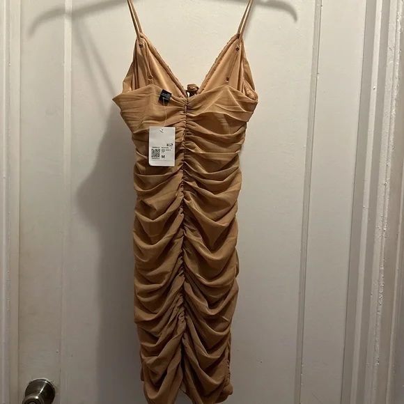 Bodycon Ruched Mini Dress - Picture 5 of 9